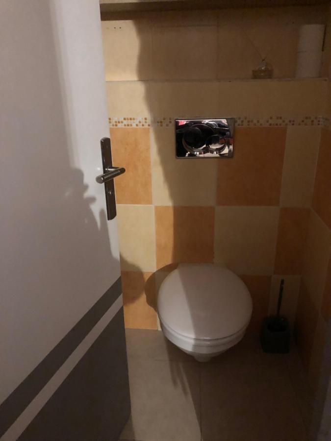 Le Champas Centre Station Lit Queen Size Enchastrayes Dış mekan fotoğraf